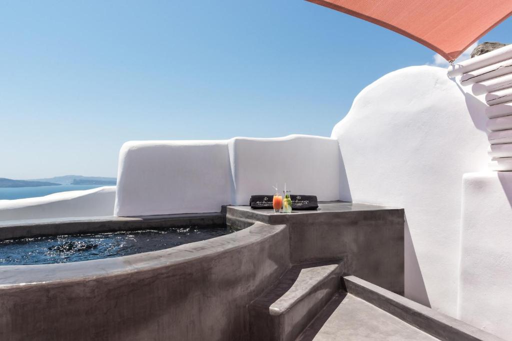 Andronis Boutique Hotel Santorini 4