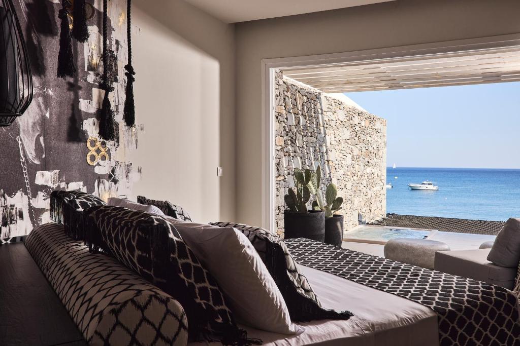 Artemis Seaside Resort 16 Artemis Seaside Resort Milos Greece