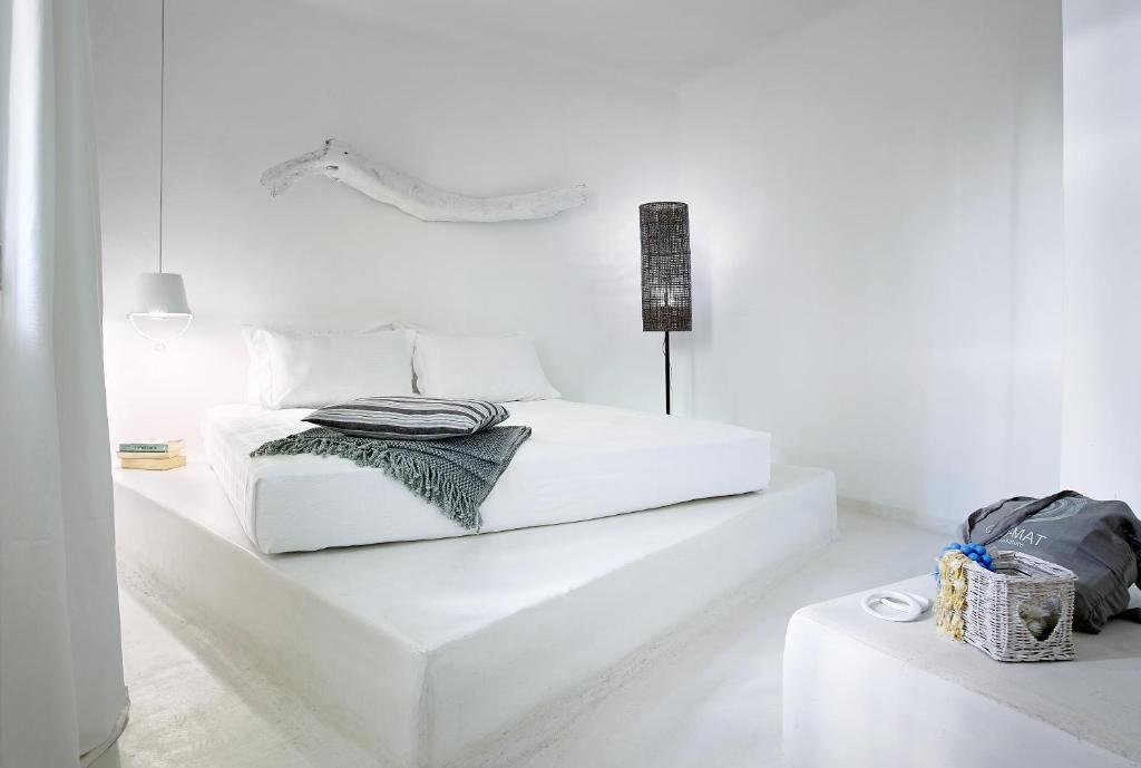 Artemis Seaside Resort 20 Artemis Seaside Resort Milos Greece