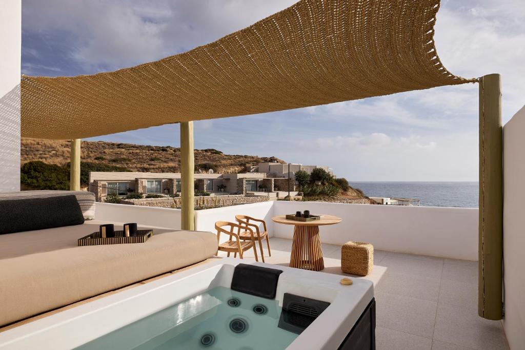 Artemis Seaside Resort 8 Artemis Seaside Resort Milos