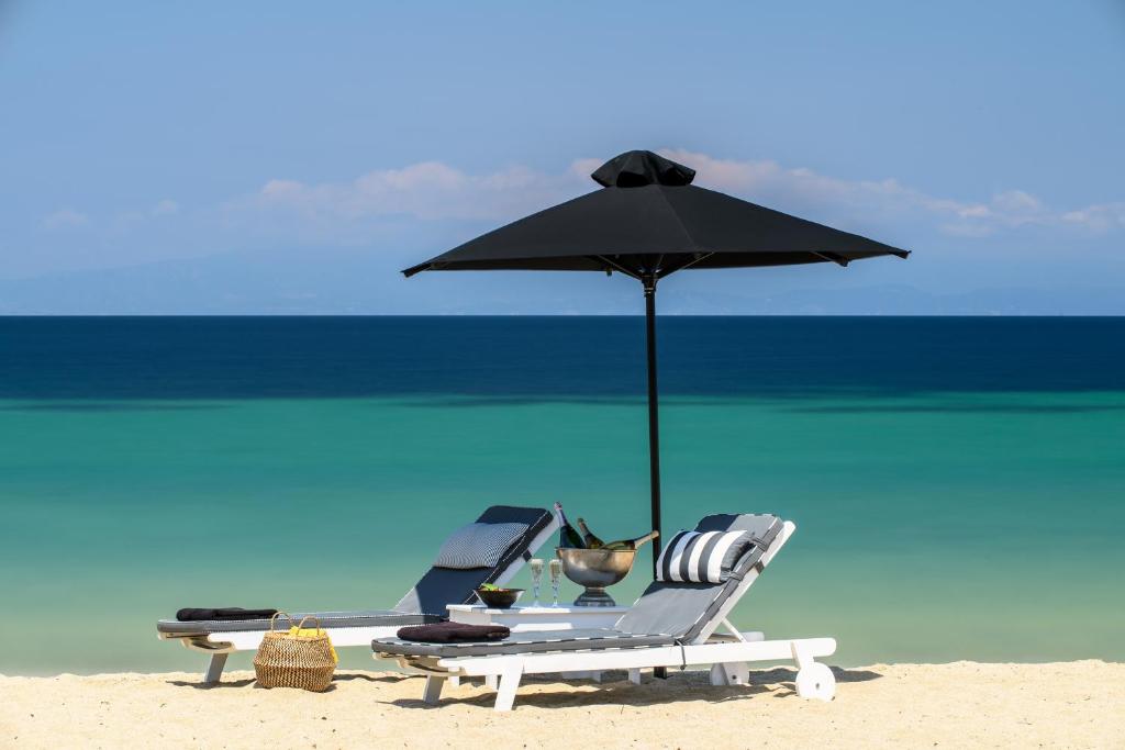 Avaton Luxury Villas Resort 3