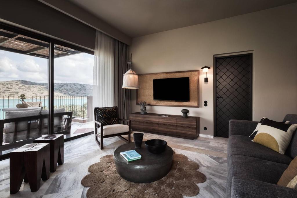 Domes of Elounda, Autograph Collection 6