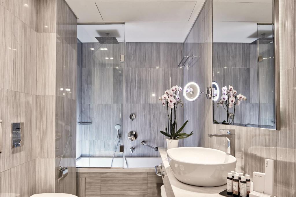 Electra Metropolis 12