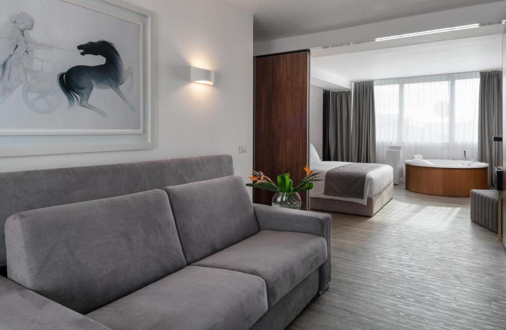 Elia Ermou Athens Hotel 8