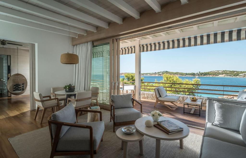 FOUR SEASONS BUNGALOW 1 four seasons astir palace hotel