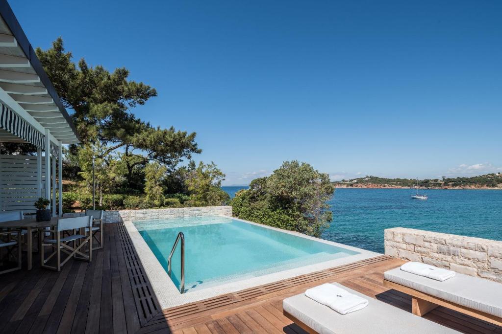 FOUR SEASONS BUNGALOW 6 four seasons astir palace