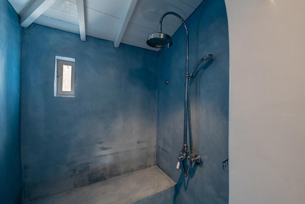 Four Seasons Hydra 13 Four Seasons Hydra