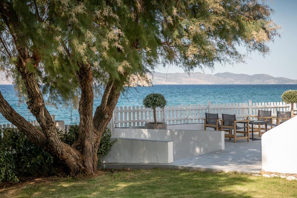 Four Seasons Hydra 14 Four Seasons Hydra