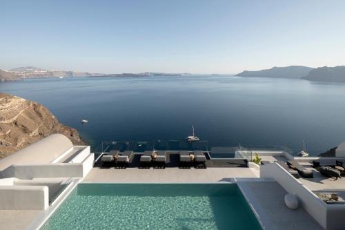 HOM SANTORINI