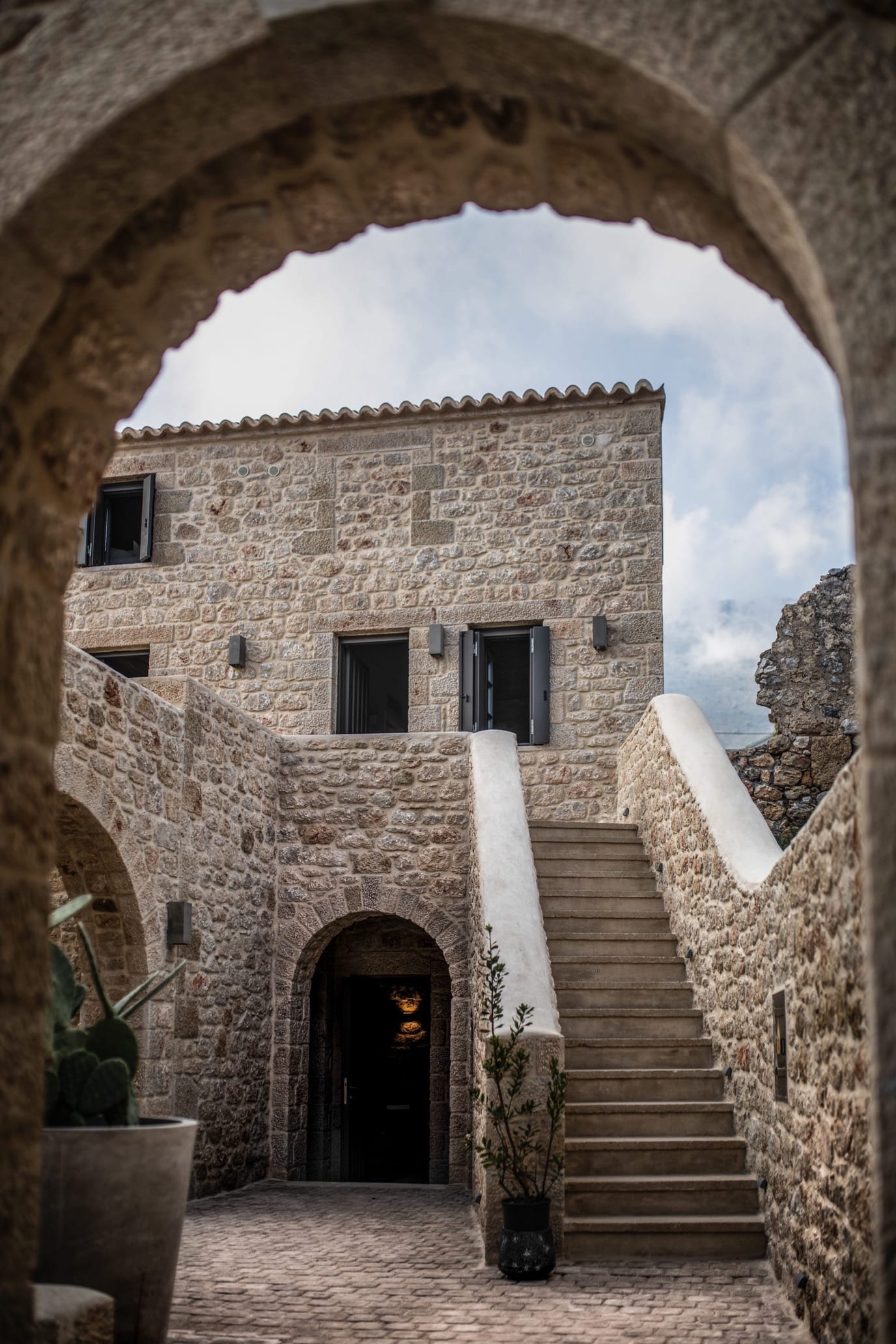 KORONA HOTEL MANI 11