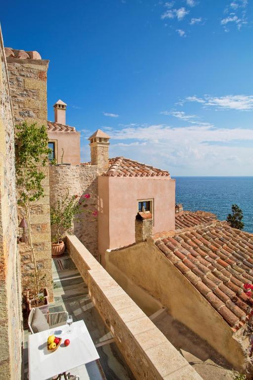 Moni Emvasis Hotel 1