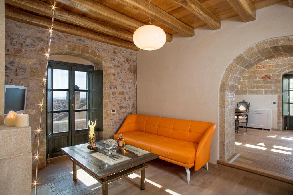 Moni Emvasis Hotel 4