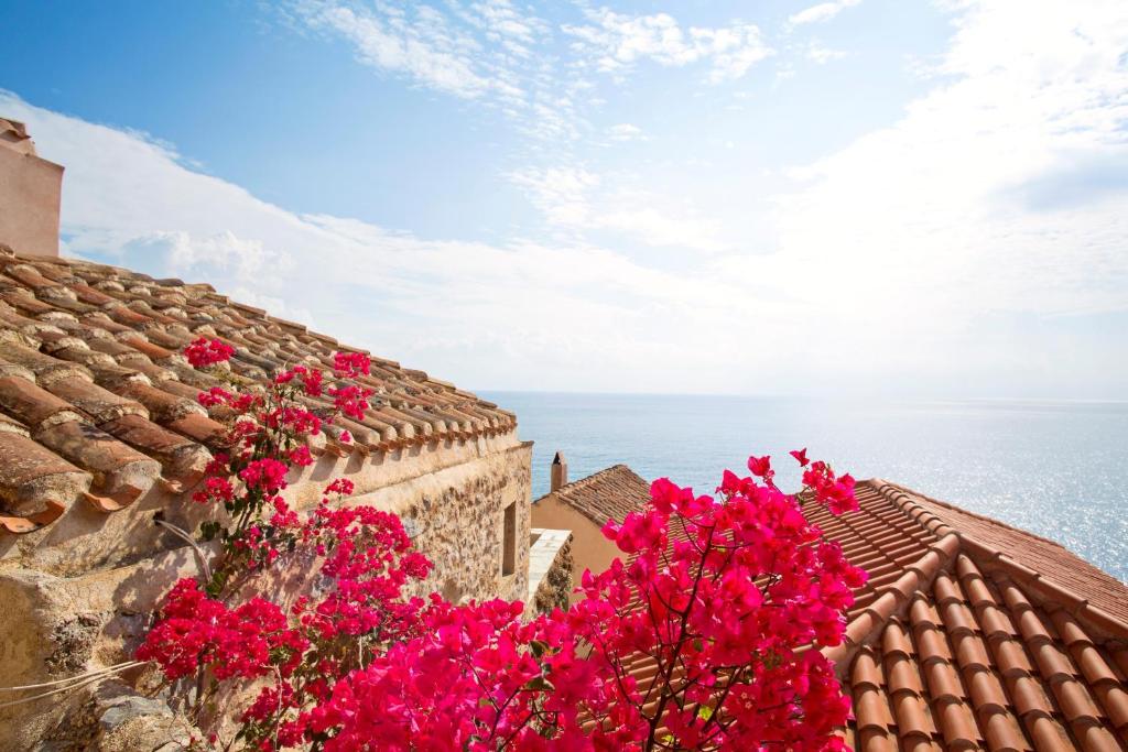 Moni Emvasis Hotel 8