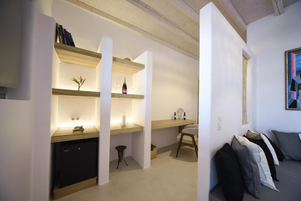 Myconian Crown Suites 8 Myconian Crown Suites Hotel