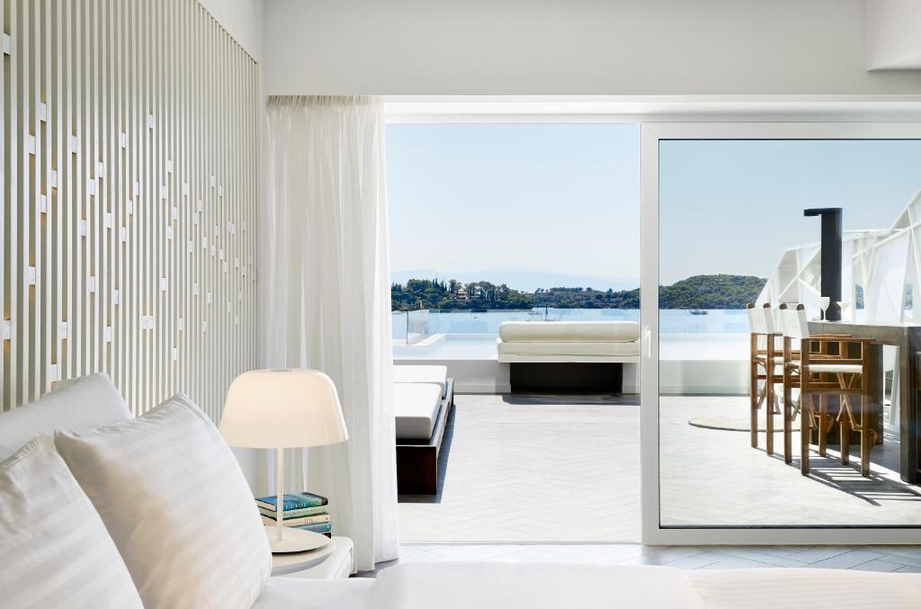 Nikki Beach Resort & Spa 4