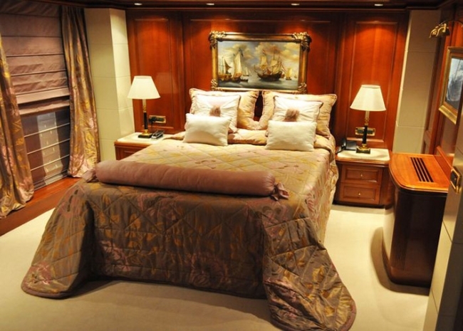 O’MEGA 10 O’MEGA Superyacht