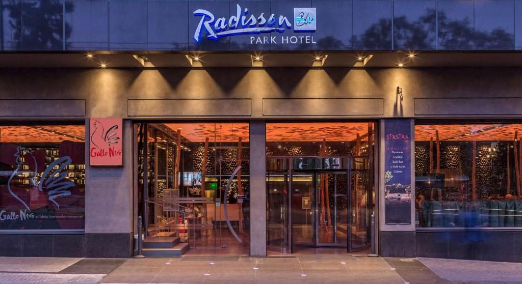 Radisson Blu Park Hotel Athens 2