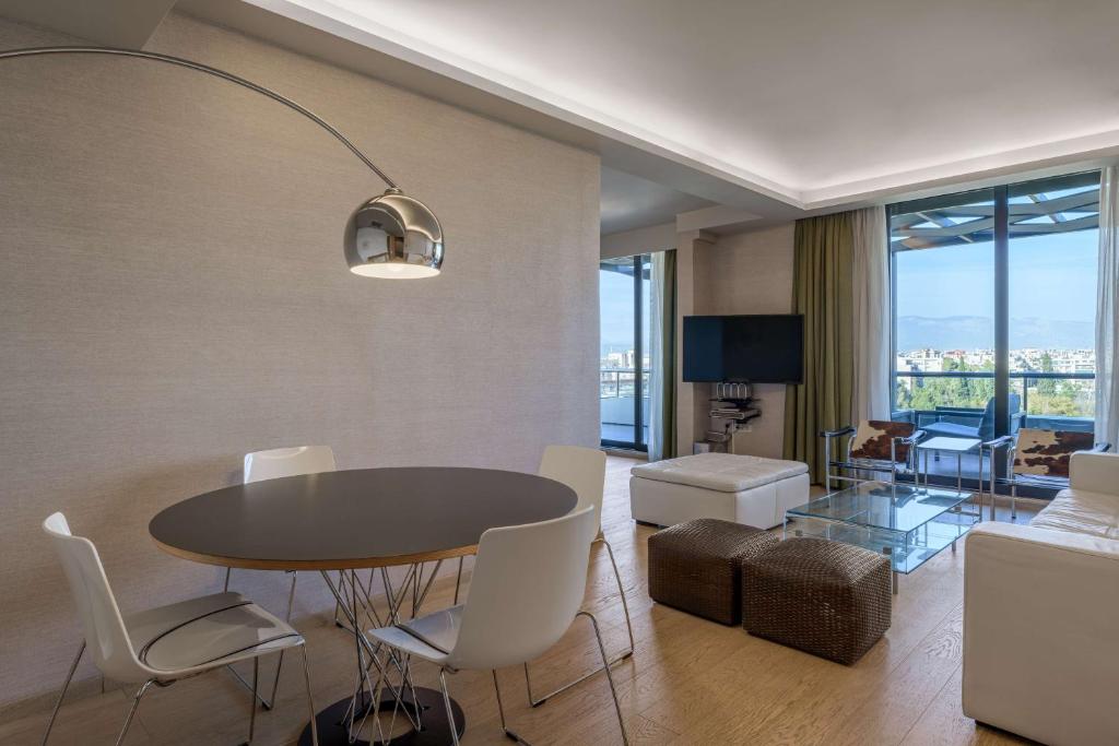 Radisson Blu Park Hotel Athens 6