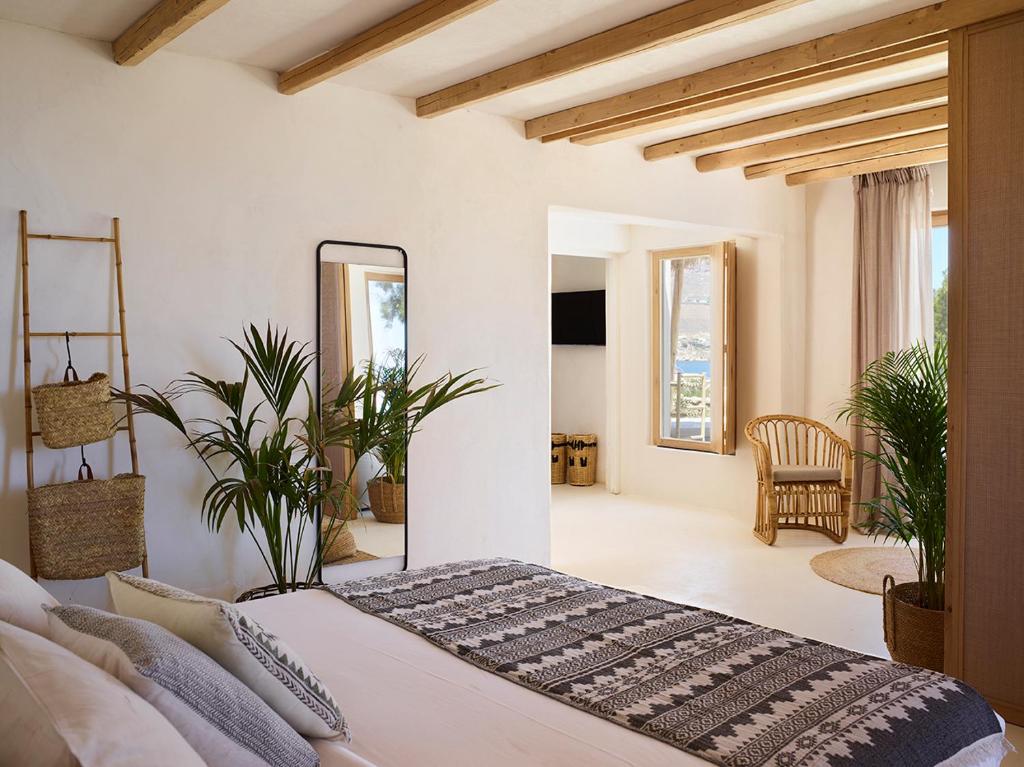 The Wild Hotel by Interni 4