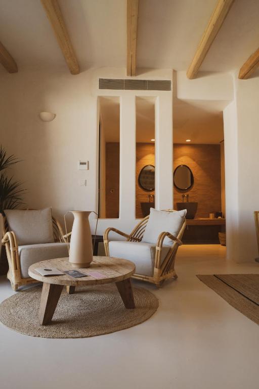 The Wild Hotel by Interni 8