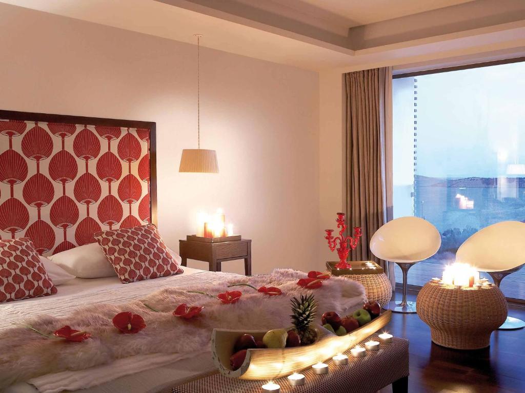 Vouliagmeni Suites 5