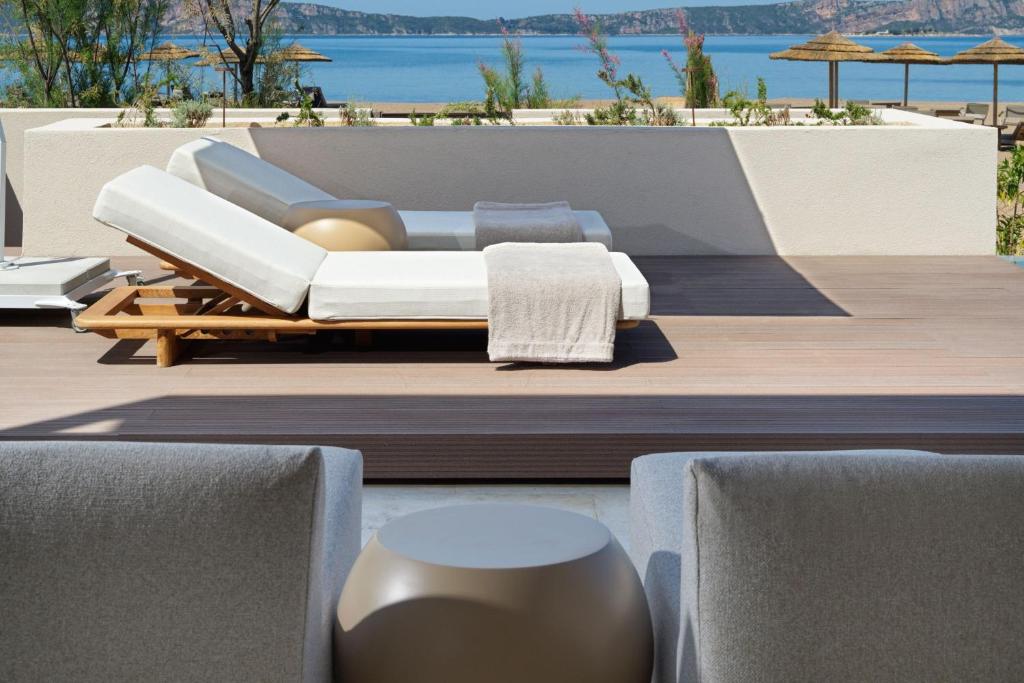 W Costa Navarino 12 W Costa Navarino Waterfront